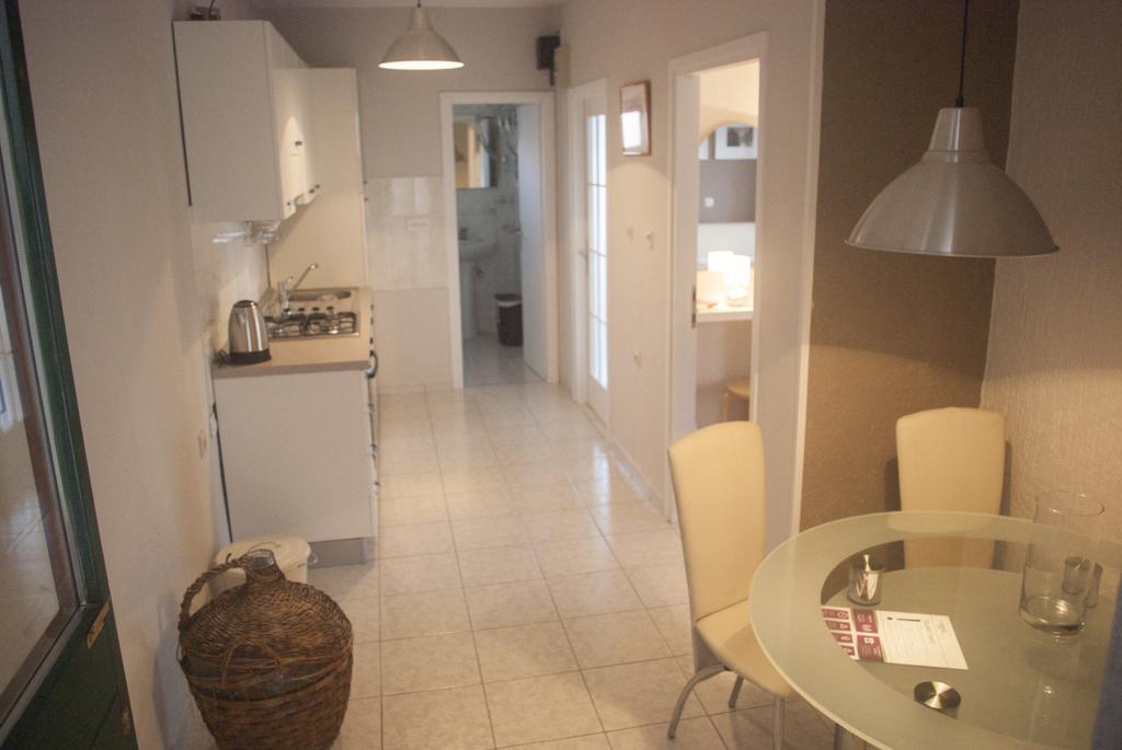Apartments Vongula Trogir Luaran gambar