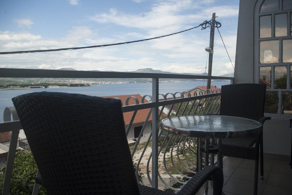 Apartments Vongula Trogir Luaran gambar