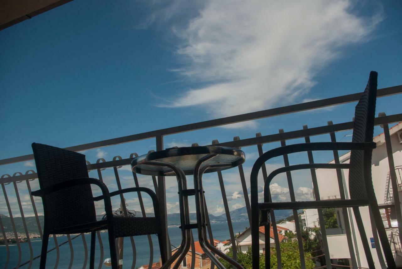 Apartments Vongula Trogir Luaran gambar
