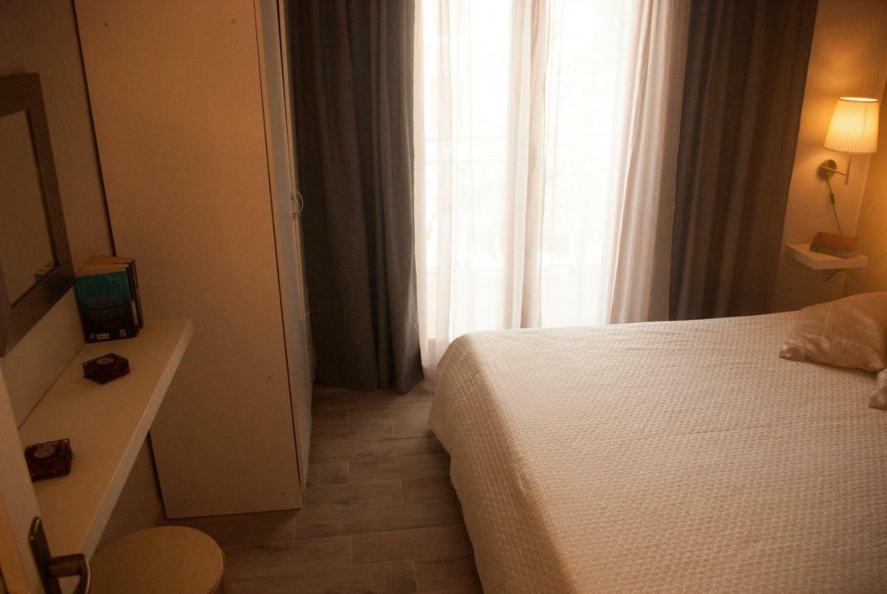 Apartments Vongula Trogir Luaran gambar